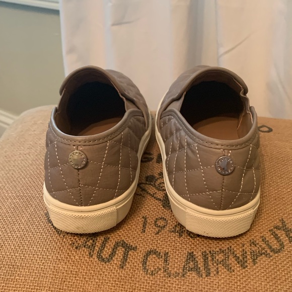 Steve Madden slip on sneaker - Picture 3 of 5